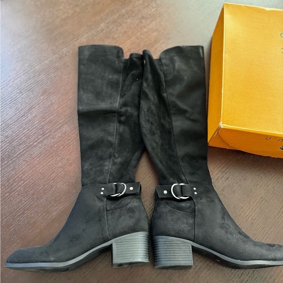 EUC Suede Over the Knee Boots - Picture 1 of 3